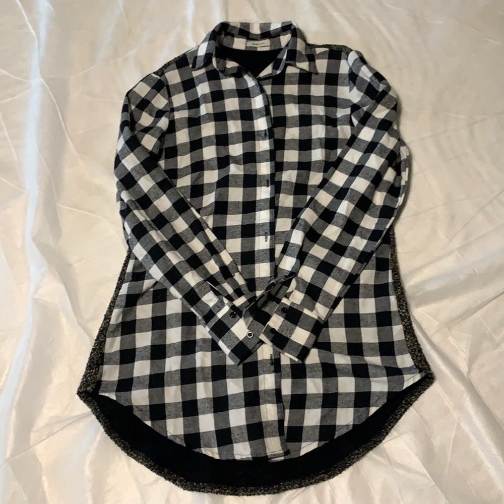Maude Vivante long button up